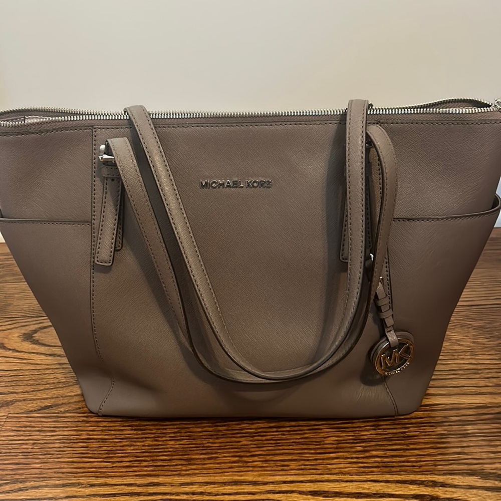 LIKE NEW Michael Kors leather gray bag